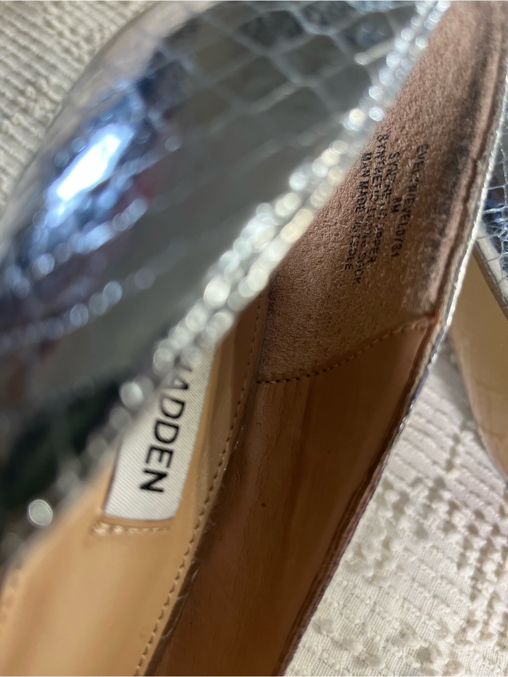 Steve Madden Metallic Silver Pointed Toe Stiletto Pumps - Picture 3 of 6